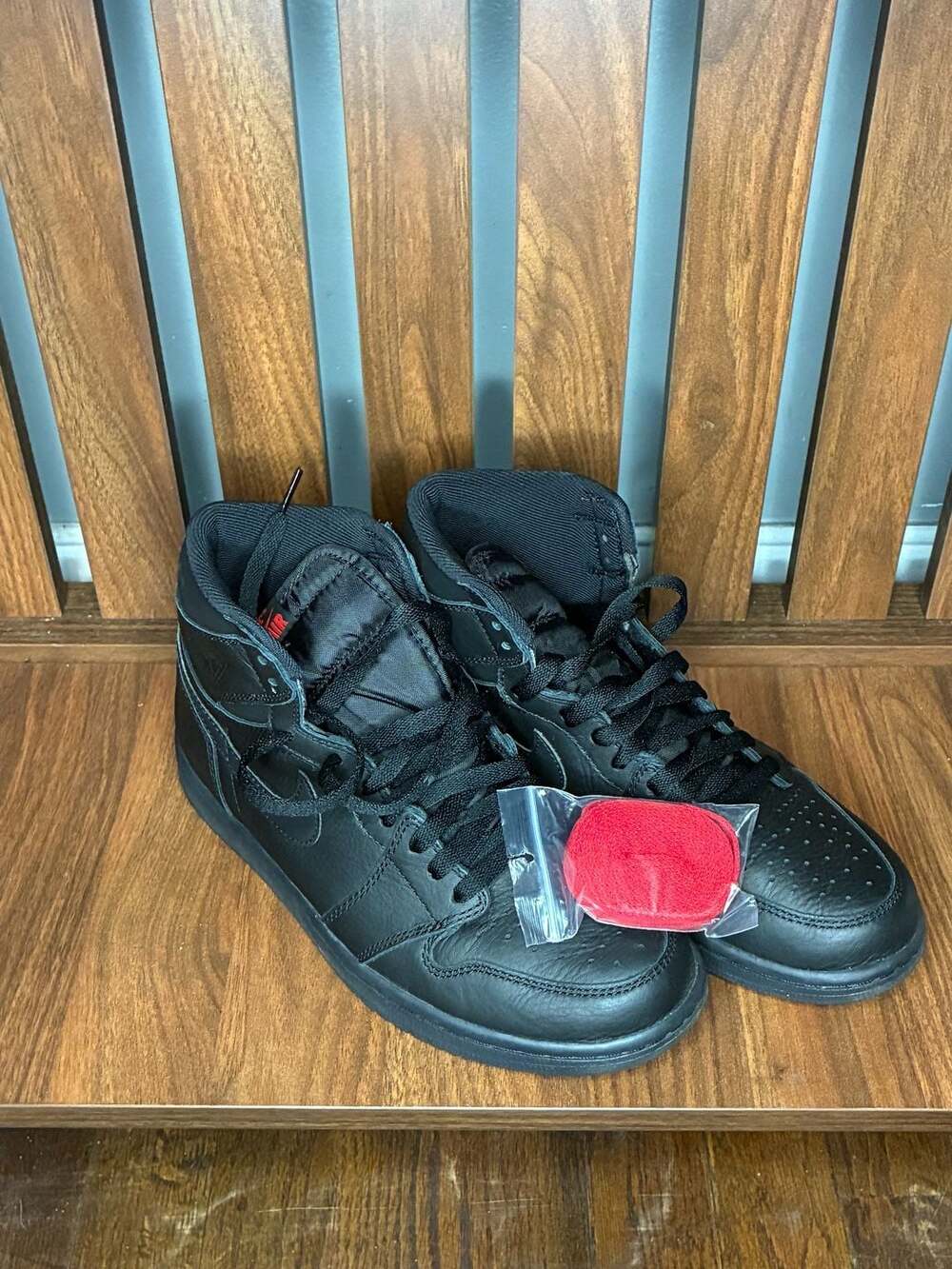 Jordan Air Jordan 1 Retro High OG Triple Black Sneakers